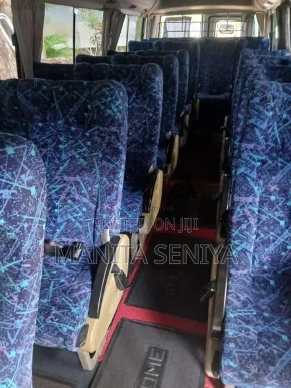 Mitsubishi Fuso Rosa 2014 Bus (Used)