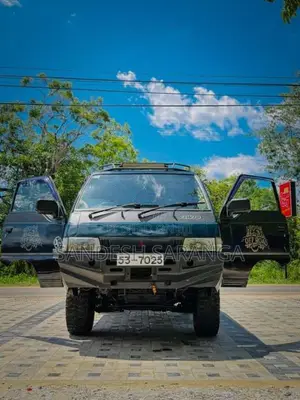 Mitsubishi L300 1992 Van (Used)
