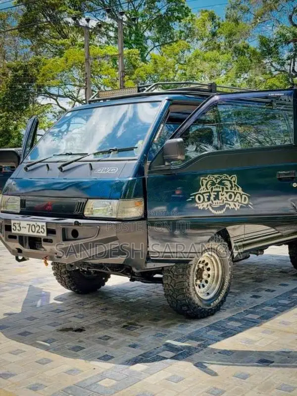Mitsubishi L300 1992 Van (Used)