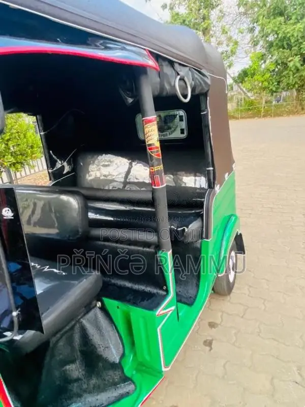 Bajaj RE 4 Stroke 2010 Three Wheel (Used)