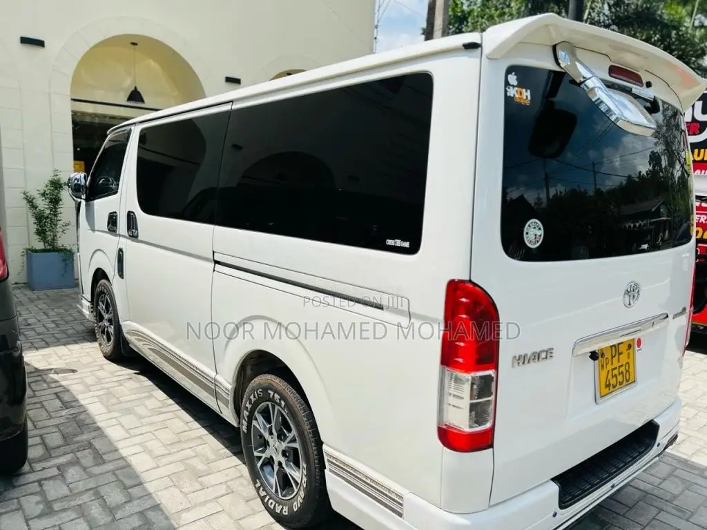 Toyota Kdh 200 2006 Van (Used)
