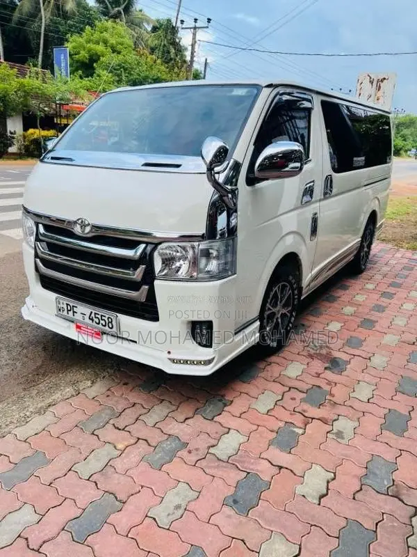 Toyota Kdh 200 2006 Van (Used)
