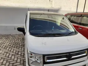 Suzuki Wagon R FZ Safety PREMIUM 2018 Car (Used)
