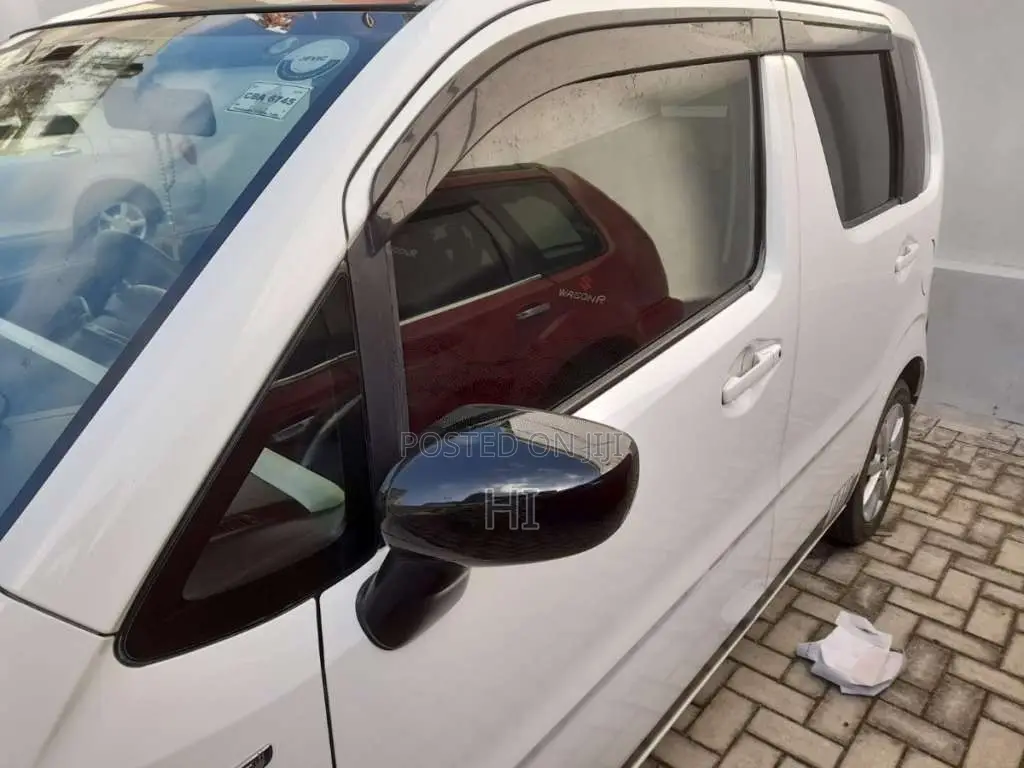 Suzuki Wagon R FZ Safety PREMIUM 2018 Car (Used)