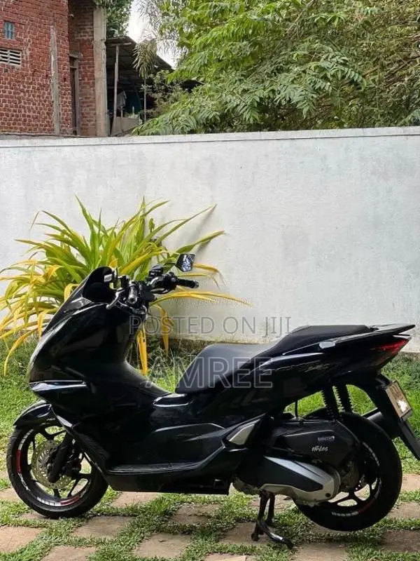 Honda Pcx 160 2024 Motorbike (Used)