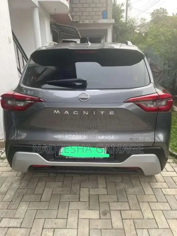 Nissan Magnite 2025 SUV (Used)