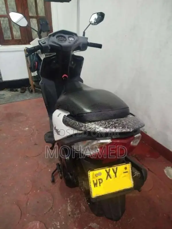 Honda Dio 2013 Motorbike (Used)