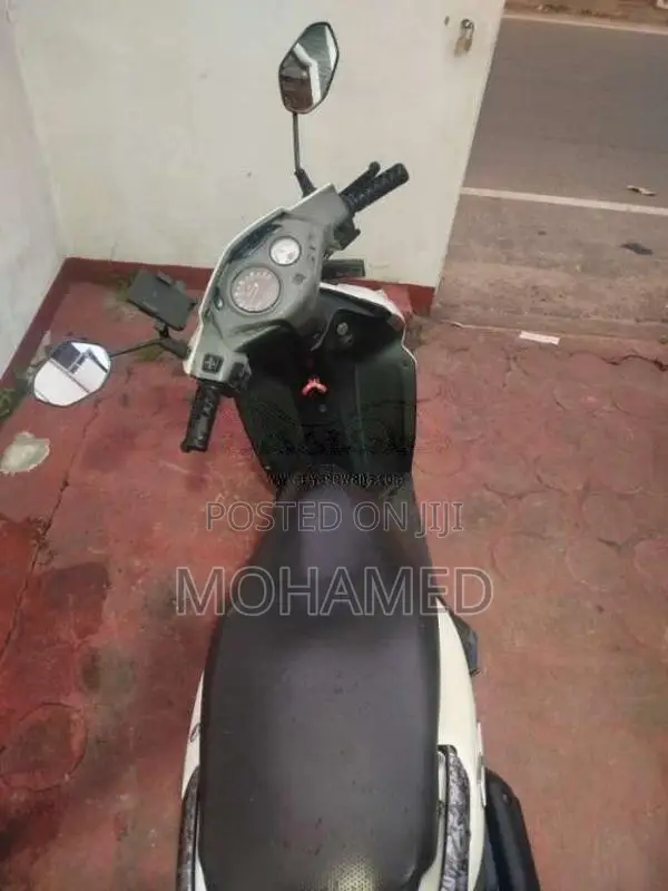 Honda Dio 2013 Motorbike (Used)