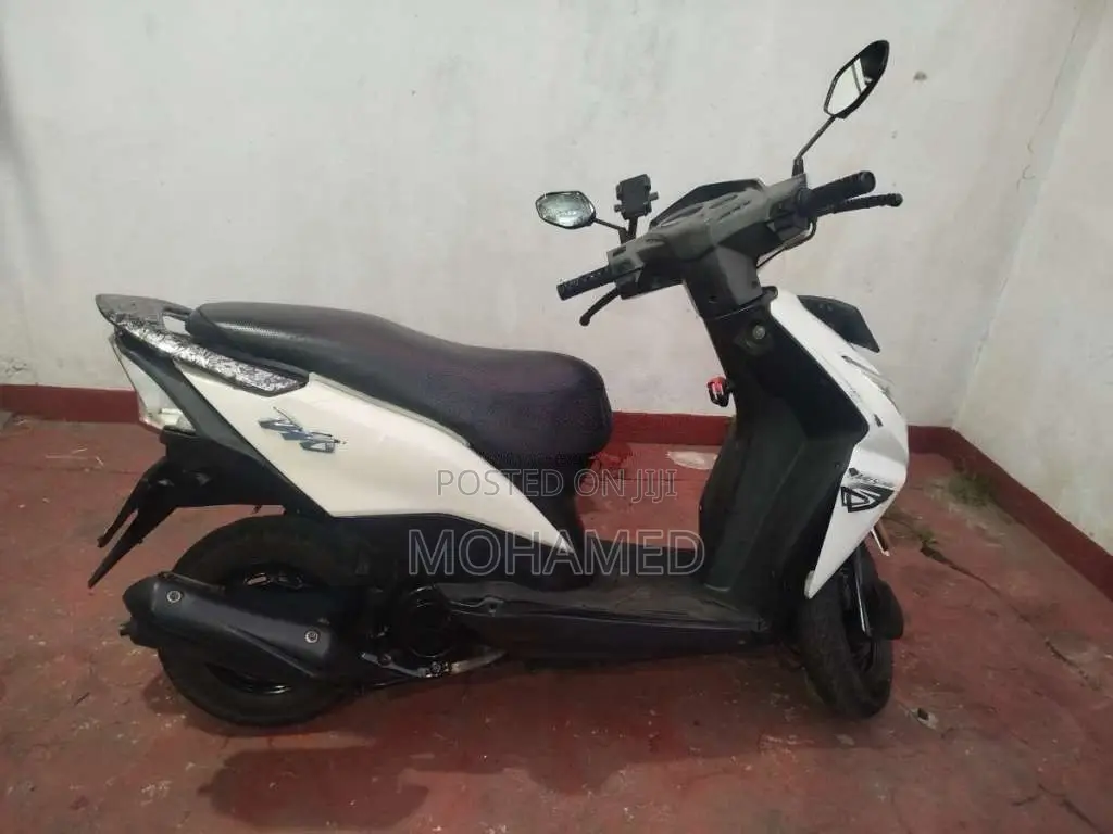 Honda Dio 2013 Motorbike (Used)