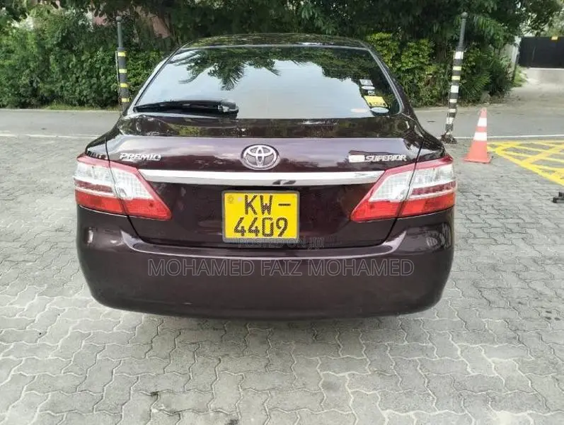 Toyota Premio G Superior 2013 Car (Used)