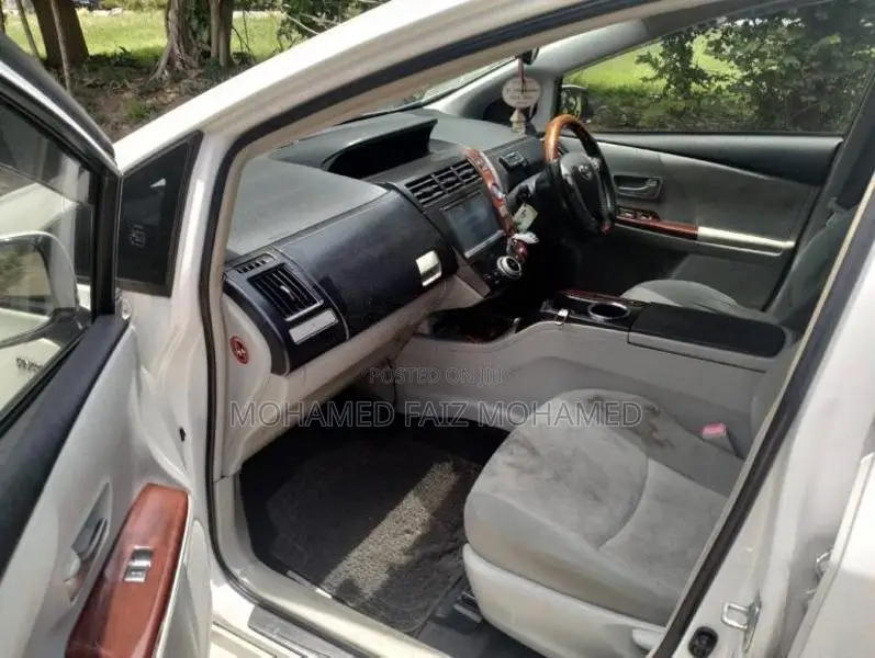 Toyota Prius CX Alpha S Tutoring 2012 Car (Used)