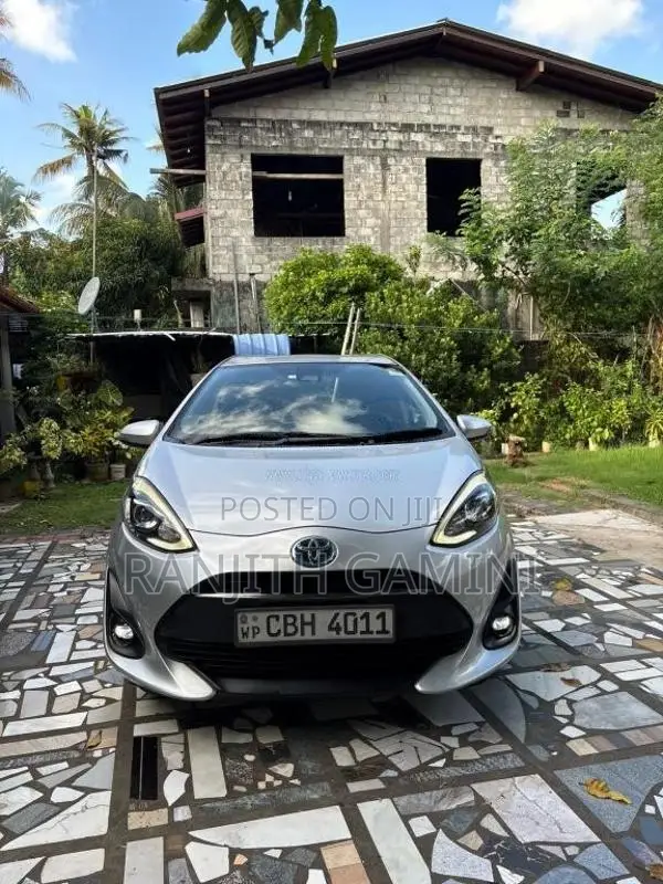 Toyota Aqua Eagle Eye 2017 Car (Used)