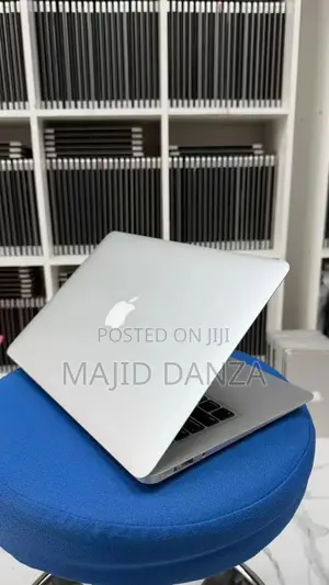 Laptop Apple MacBook Air 2017 8GB Intel Core i5 SSD 256GB