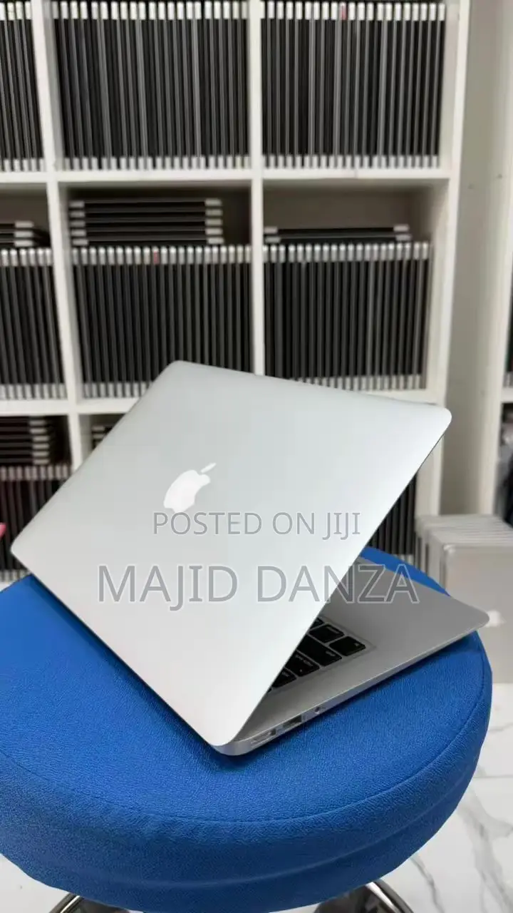 Laptop Apple MacBook Air 2017 8GB Intel Core i5 SSD 256GB