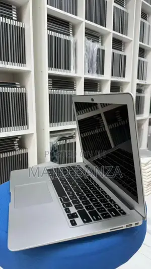 Laptop Apple MacBook Air 2017 8GB Intel Core i5 SSD 256GB