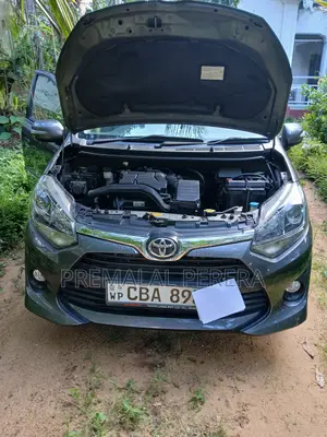 Toyota Yaris L Hatchback 5dr 2018 Gray