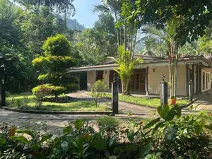 Beautiful 5-Bedroom House For Sale In Nawalapitiya – Paththunupitiya