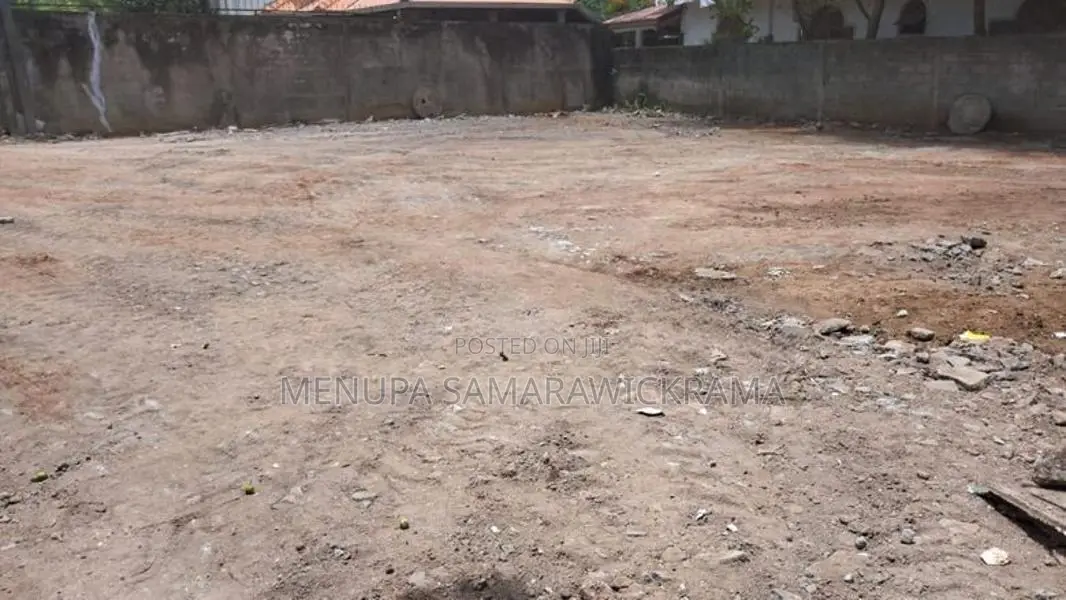 Valuable 18 Perch Land For Sale – Old Kesbewa Road, Nugegoda