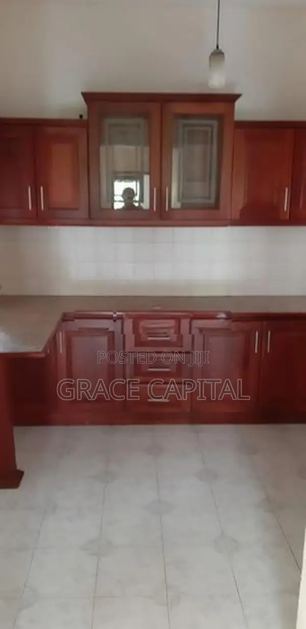 Unfurnished Flat for Rent Colombo 8
