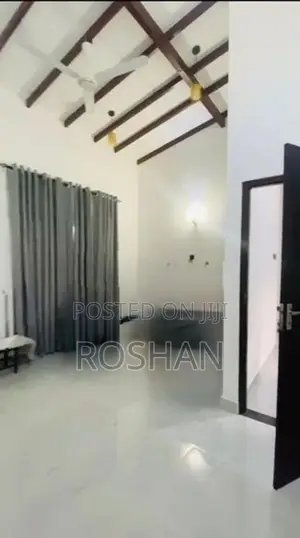 Spacious Upper‑Floor Single Room For Rent – Bokundara (For A Lady)