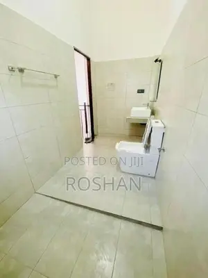 Spacious Upper‑Floor Single Room For Rent – Bokundara (For A Lady)