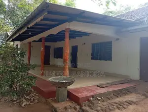 Land With House For Sale - Thalawa In Talawa