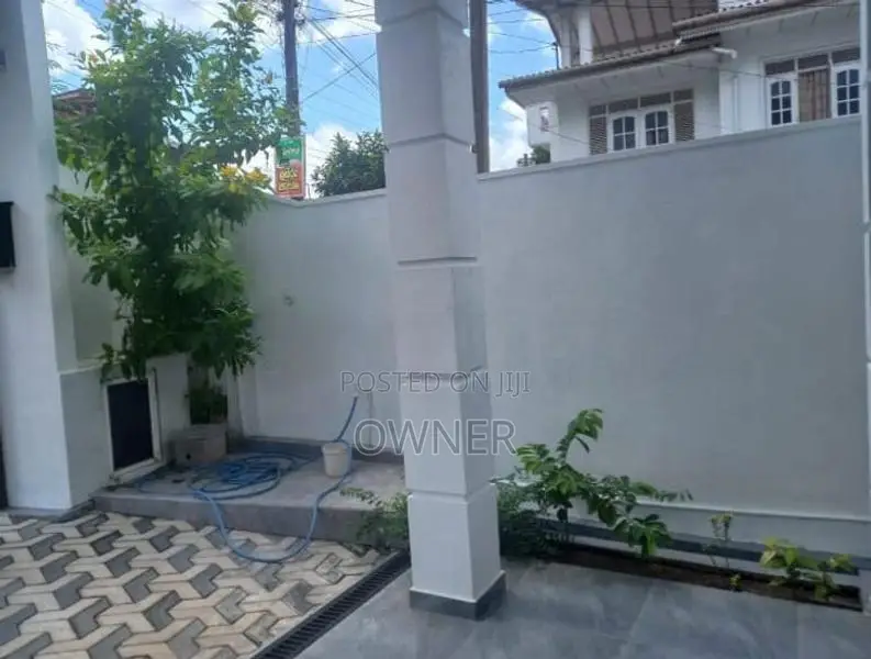Three Story House For Rent In Piliyandala