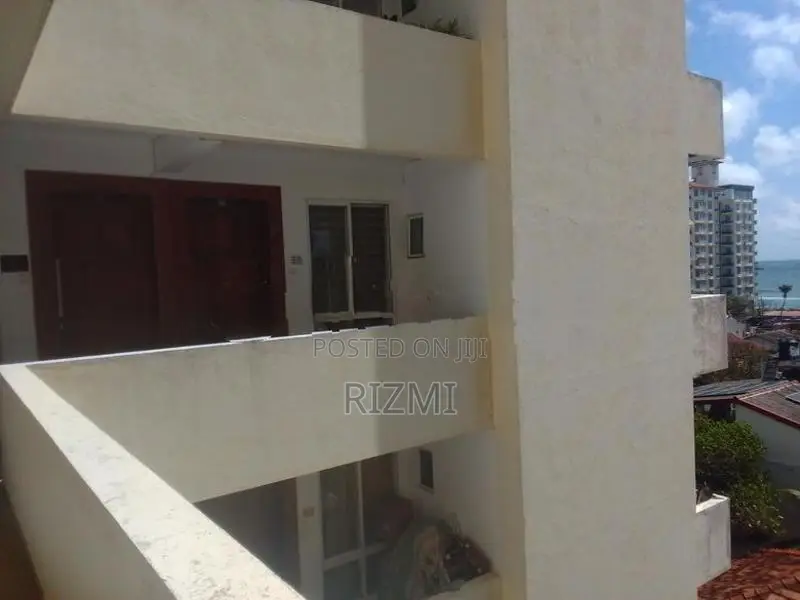 5th Floor Direct Sea View 3BR apartment for Rent in Colombo 6