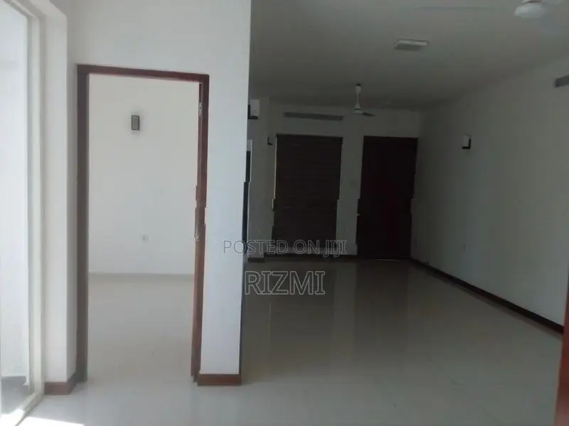 5th Floor Direct Sea View 3BR apartment for Rent in Colombo 6