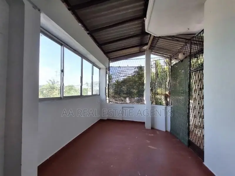 Single Storey House for Sale in Wellampitiya