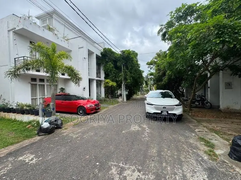 Getad Community Luxury House for Sale in Piliyandala