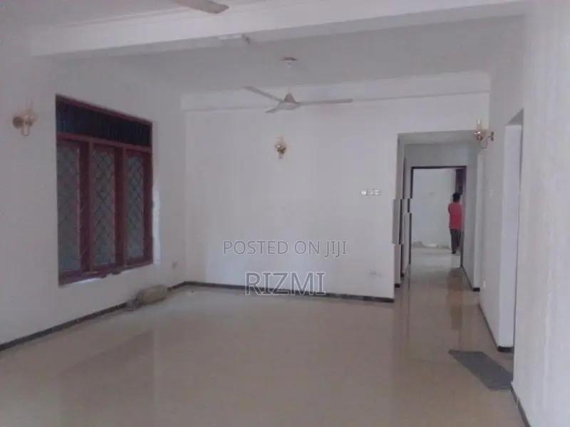 Ground Floor 3BR House For Rent in Dehiwala Sudarsana Road