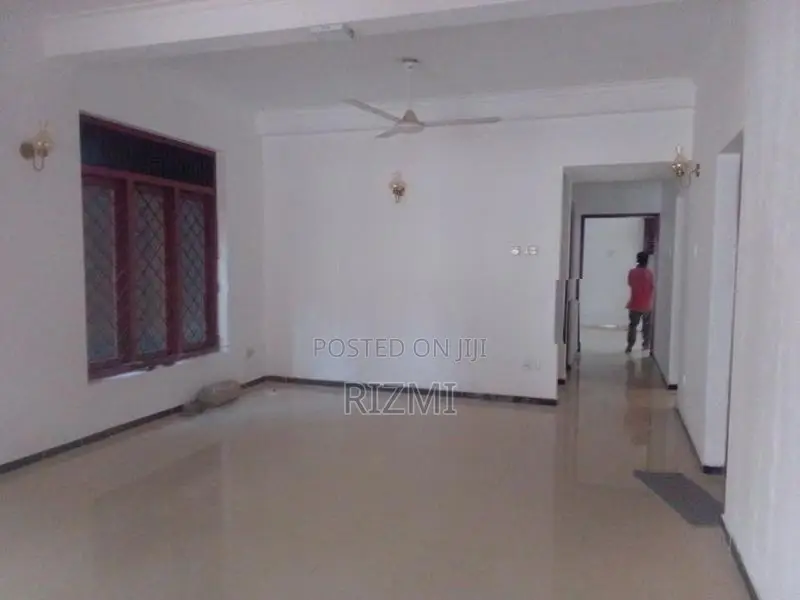 Ground Floor 3BR House For Rent in Dehiwala Sudarsana Road