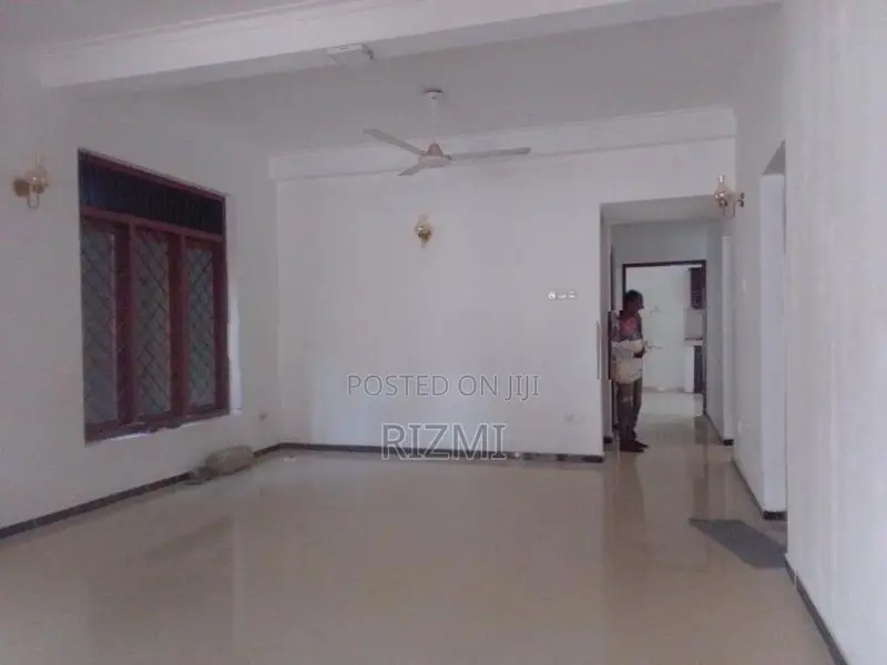 Ground Floor 3BR House For Rent in Dehiwala Sudarsana Road