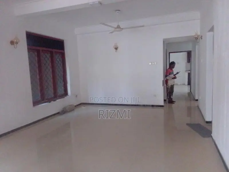 Ground Floor 3BR House For Rent in Dehiwala Sudarsana Road