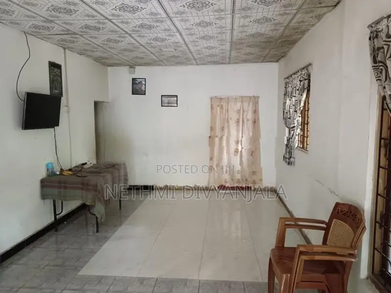 House For Sale In Kirillawala Kadawatha