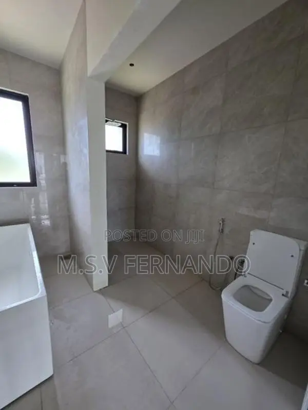 Luxury House For Sale with Private Swimming Pool Garden in Kandana
