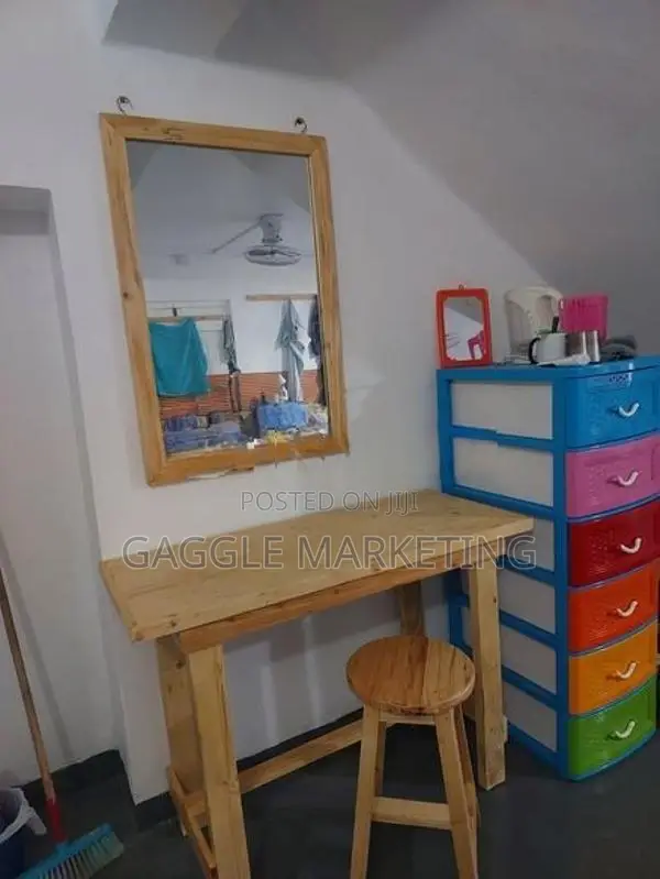 Shearing men's hostel -Narahenpita