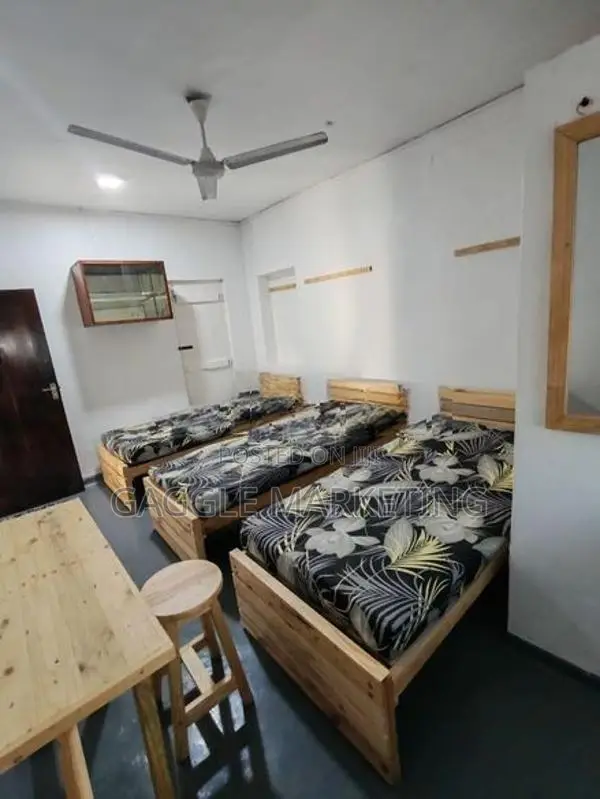 Shearing men's hostel -Narahenpita