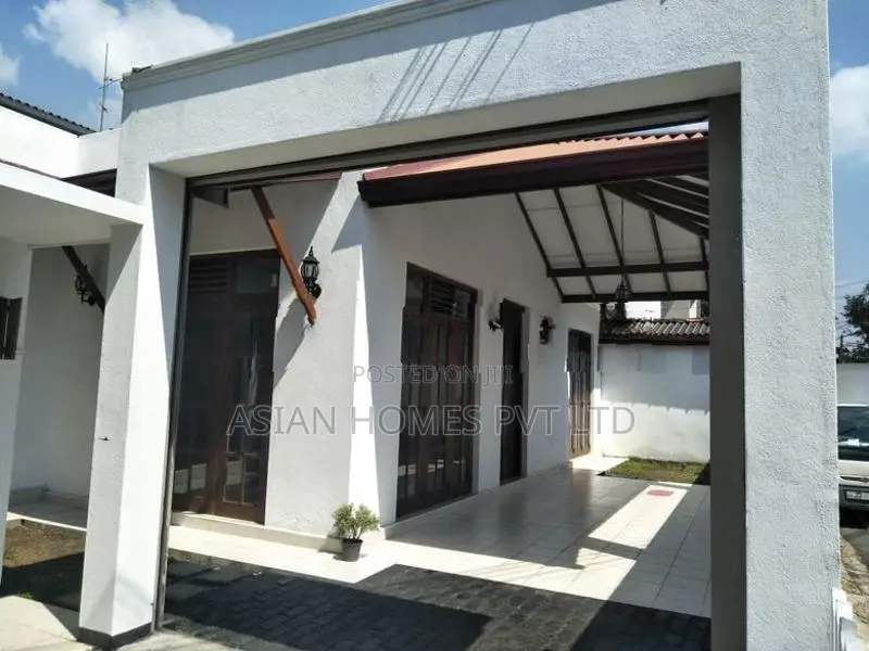 8 P Single Storied House with Annex for Sale Dehiwala Athidiya