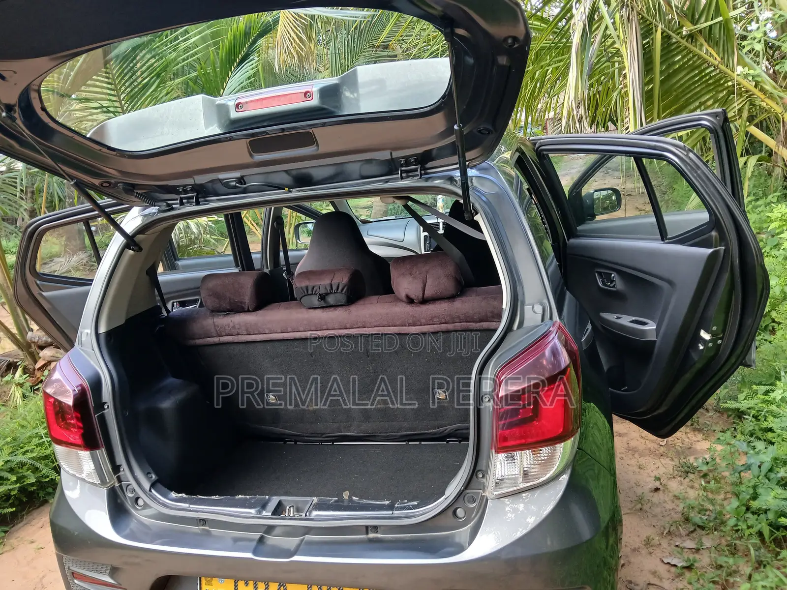 Toyota Vitz 2018 Gray