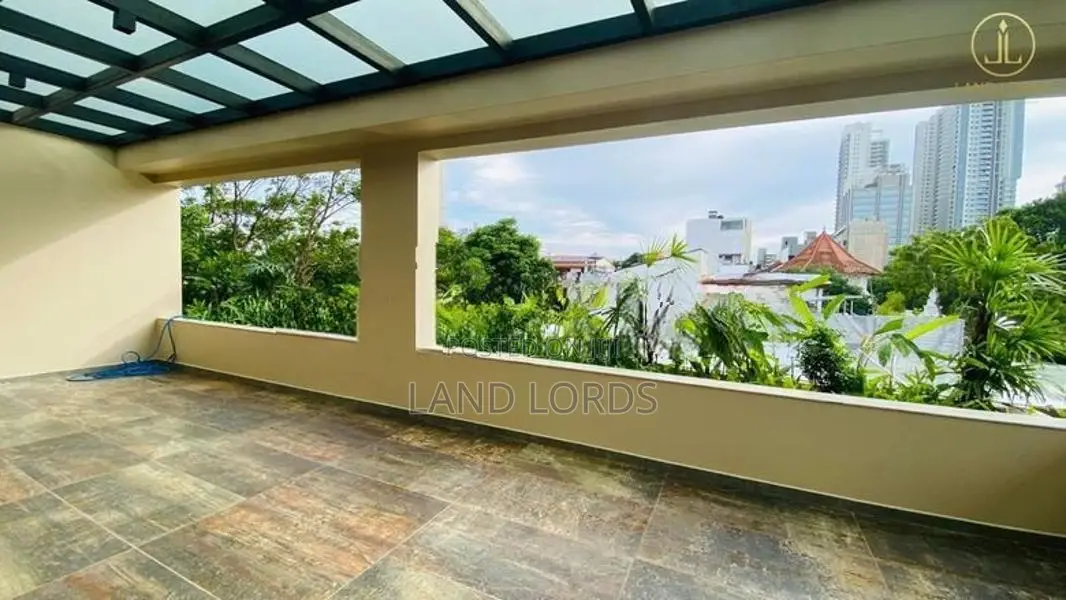 Ultra Luxury Interior Designed 5BR House in Colpetty Colombo 3