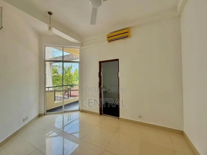 Apartment for Sale in Colombo 07 (C7-9892)