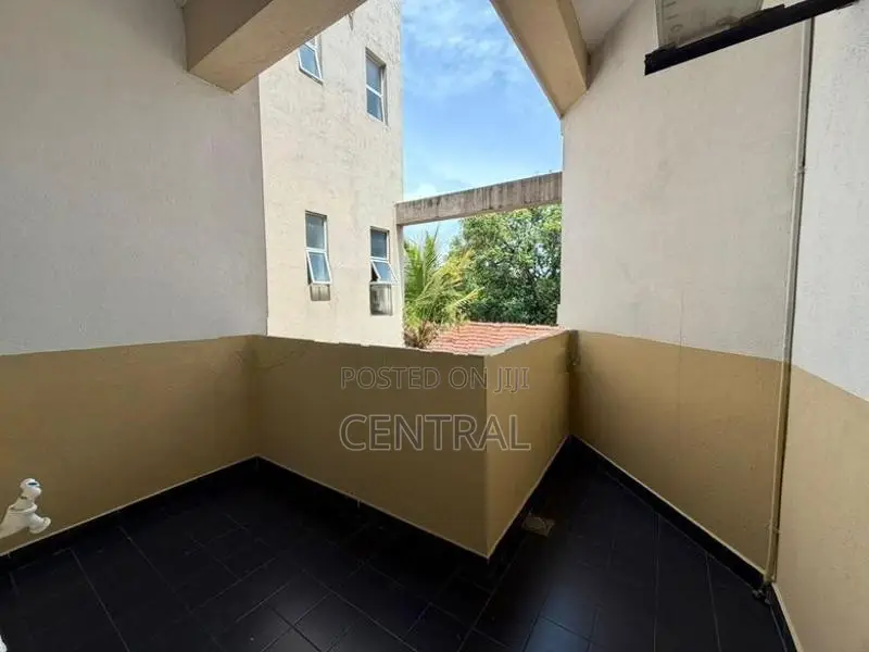 Apartment for Sale in Colombo 07 (C7-9892)