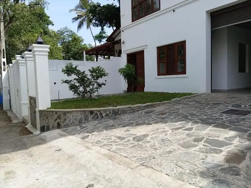 NAWALA : 3BR (11P) BRAND NEW TWO-STORY HOUSE WITH ROOFTOP FOR SALE