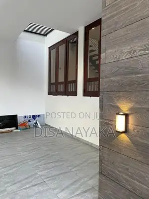 Super Luxury Two Storey House for Sale in Battaramulla Ds675
