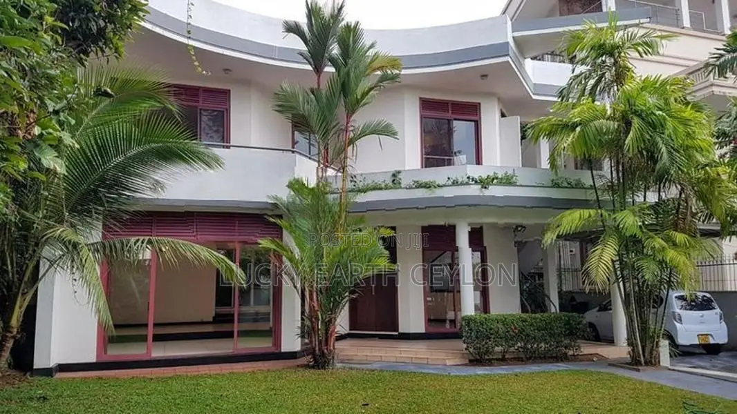 Battaramulla, 2 Story, Unfurnished House With Rooftop For Rent (MG1334