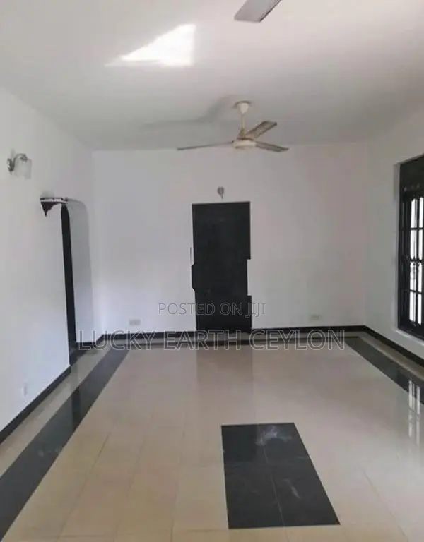 Rajagiriya, 2 Story, Solar Powered Commercial Use House - Rent (ZM1125