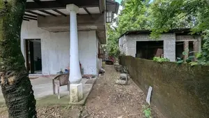 කඩවත මාවරමණ්ඩියෙන් පර්චස් 20ක දෙමහල් නිවස