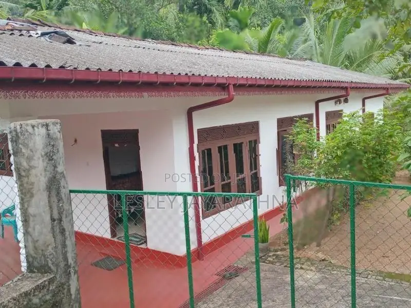 Bulathsinhala House For Sale බුලත් සිංහල නිවසක් විකිණීමට තිබේ. In Hora